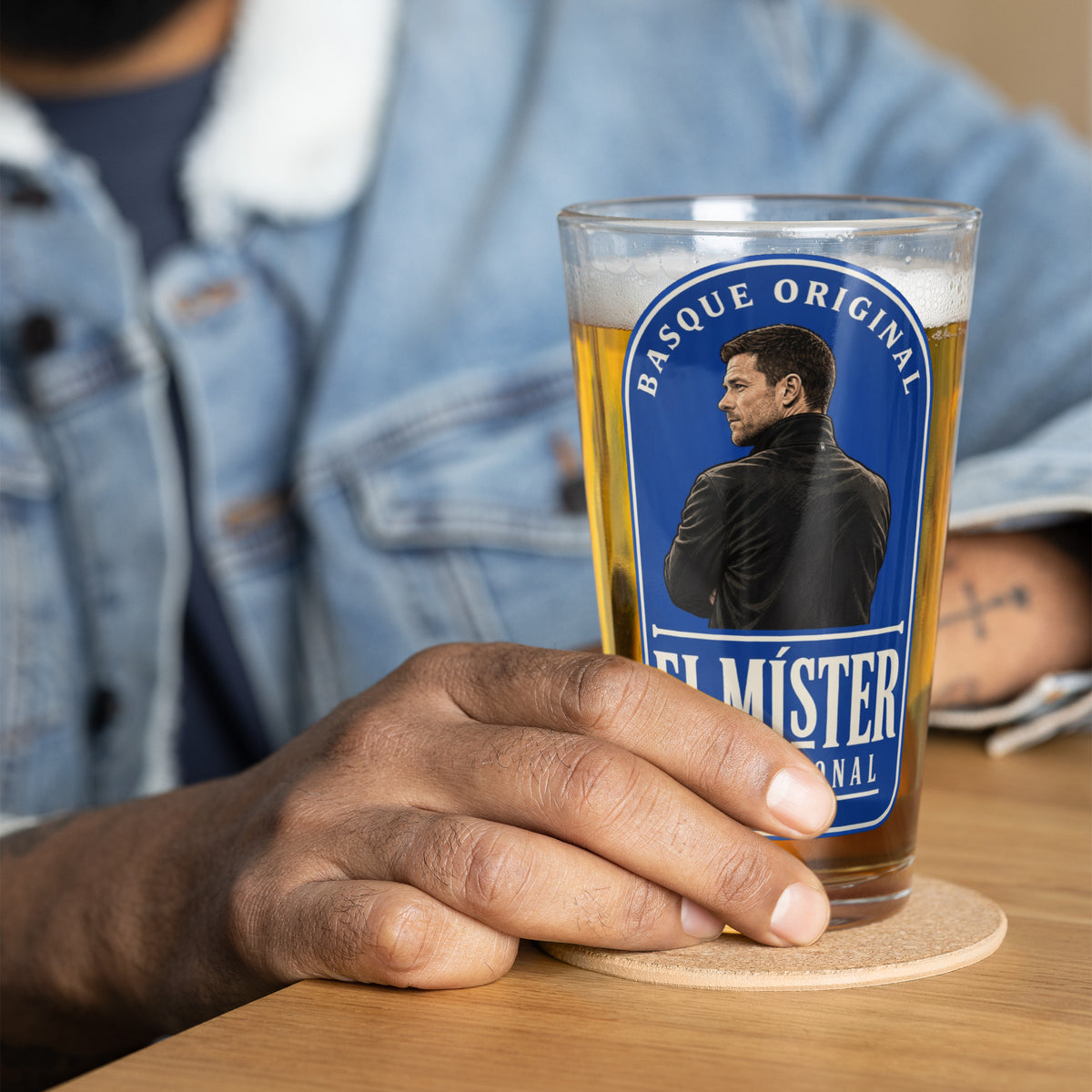 El Mister Alonso Pint Glass