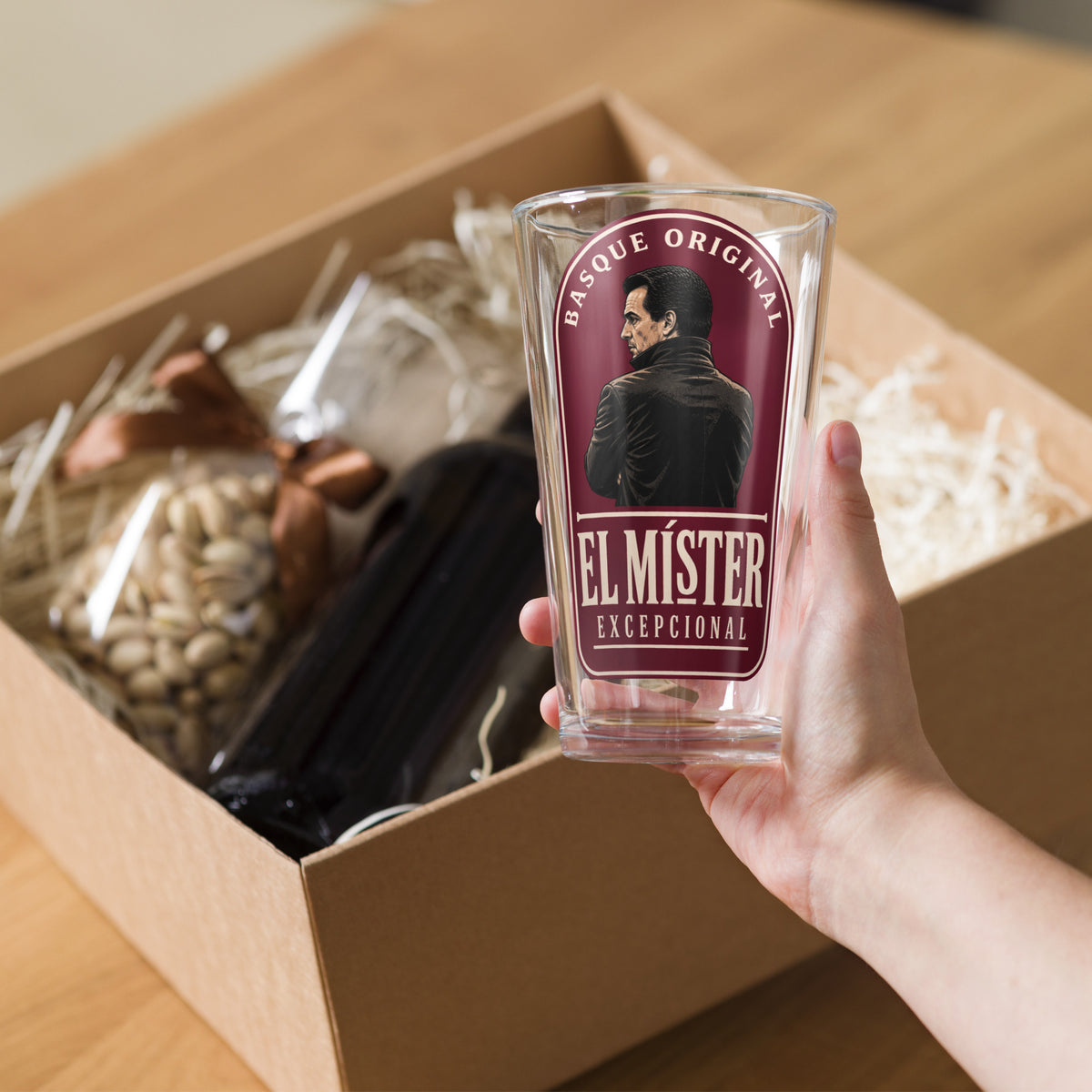 El Mister Emery Pint Glass